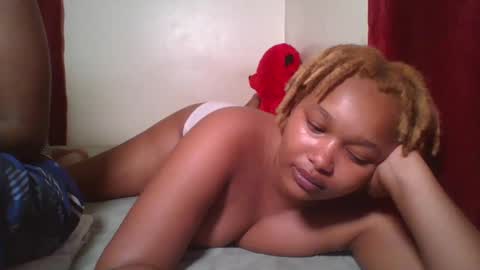 Snapshot of browny_candyz chatting on December 27, 10:01 am Tracy online show from December 27, 10:01 am