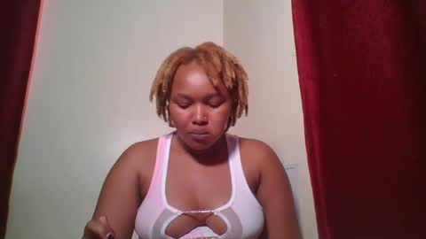 Snapshot of browny_candyz chatting on December 29, 1:06 pm Tracy online show from December 29, 1:06 pm