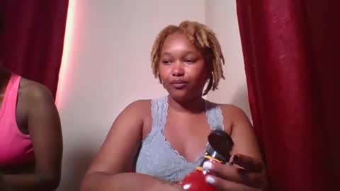 Snapshot of browny_candyz chatting on December 31, 9:42 am Tracy online show from December 31, 9:42 am