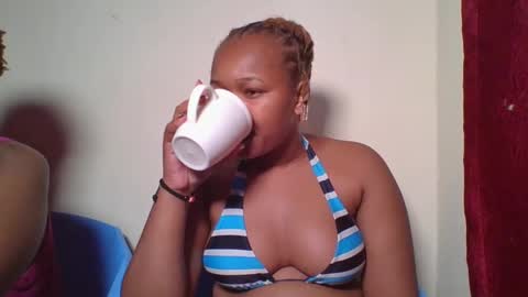 Snapshot of browny_candyz chatting on January 15, 11:00 am Tracy online show from January 15, 11:00 am
