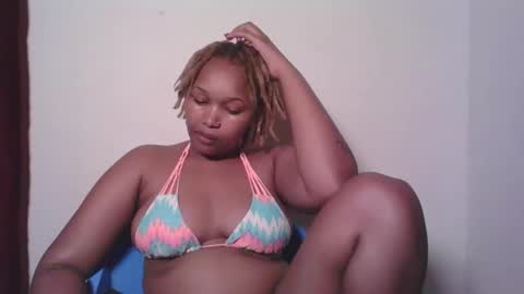 Snapshot of browny_candyz chatting on January 23, 6:24 pm Tracy online show from January 23, 6:24 pm