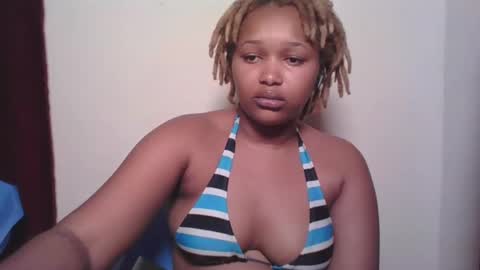 Snapshot of browny_candyz chatting on January 27, 12:01 am Tracy online show from January 27, 12:01 am