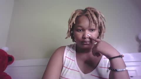 Snapshot of browny_candyz chatting on February 15, 11:39 am Tracy online show from February 15, 11:39 am