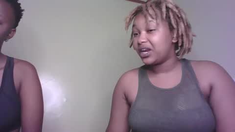 Snapshot of browny_candyz chatting on February 16, 4:31 am Tracy online show from February 16, 4:31 am