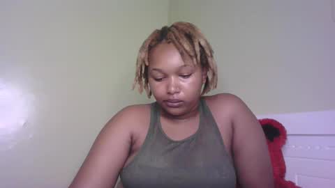 Snapshot of browny_candyz chatting on February 16, 2:21 pm Tracy online show from February 16, 2:21 pm
