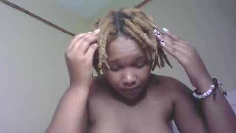 Snapshot of browny_candyz chatting on February 24, 11:43 am Tracy online show from February 24, 11:43 am