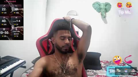 bruce_1111 online show from November 13, 8:52 pm