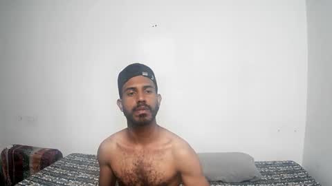 bruce_1111 online show from January 12, 5:56 am