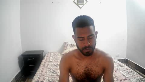 bruce_1111 online show from February 3, 2:11 pm