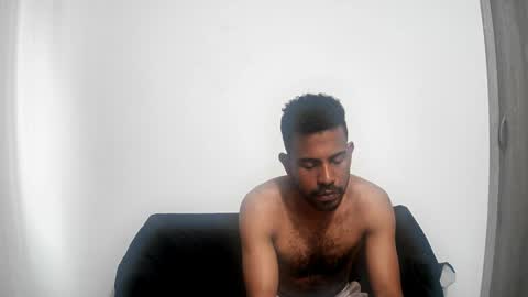 bruce_1111 online show from March 26, 8:58 pm