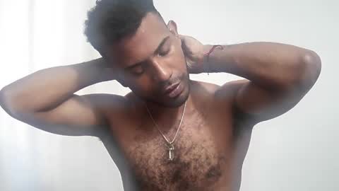 bruce_1111 online show from May 15, 3:41 pm