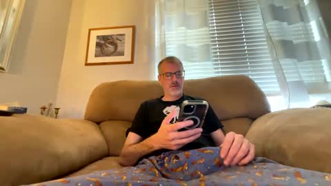 Snapshot of bruce_918 chatting on January 27, 4:01 pm Bruce online show from January 27, 4:01 pm