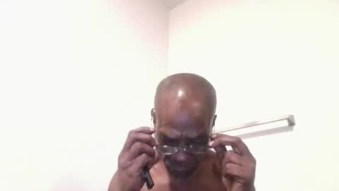 Snapshot of brucebowser chatting on March 8, 4:44 pm brucebowser online show from March 8, 4:44 pm