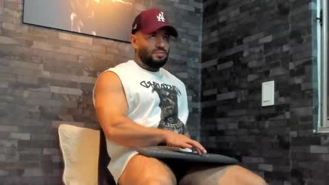 brucedallas online show from May 15, 11:12 pm