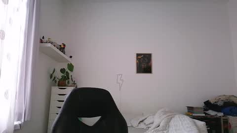 Snapshot of brucemf chatting on October 1, 4:02 pm Bruce online show from October 1, 4:02 pm