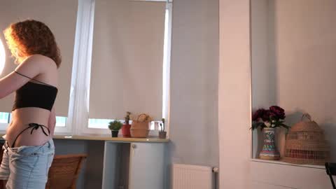 Tess online show from May 14, 2:02 pm