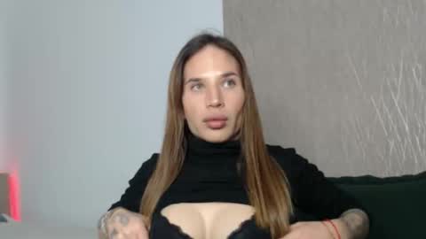 Snapshot of brunettesurprise chatting on January 11, 5:07 pm Luna online show from January 11, 5:07 pm