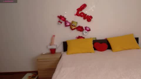 Snapshot of brunettgirl_ chatting on September 22, 12:23 am Ellis online show from September 22, 12:23 am