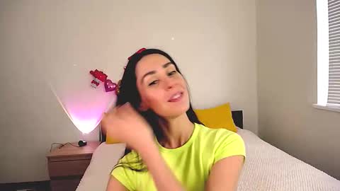 Snapshot of brunettgirl_ chatting on November 4, 7:29 am Ellis online show from November 4, 7:29 am