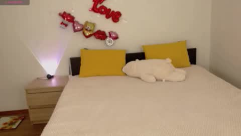 Snapshot of brunettgirl_ chatting on November 23, 4:45 am Ellis online show from November 23, 4:45 am