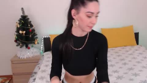 Snapshot of brunettgirl_ chatting on December 19, 8:43 am Ellis online show from December 19, 8:43 am