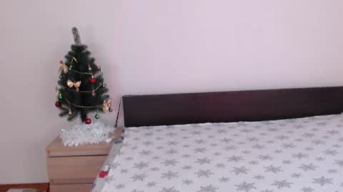 Snapshot of brunettgirl_ chatting on December 23, 8:23 am Ellis online show from December 23, 8:23 am