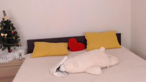 Snapshot of brunettgirl_ chatting on January 12, 4:01 pm Ellis online show from January 12, 4:01 pm