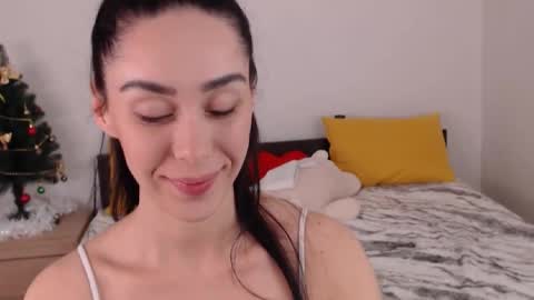 Snapshot of brunettgirl_ chatting on January 17, 3:28 pm Ellis online show from January 17, 3:28 pm