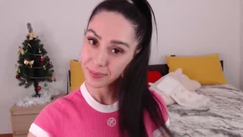 Snapshot of brunettgirl_ chatting on January 18, 10:24 pm Ellis online show from January 18, 10:24 pm