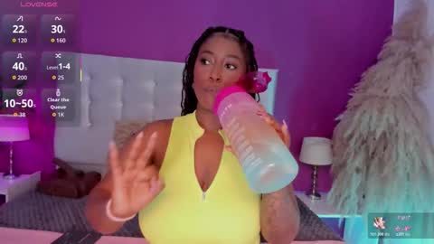 Snapshot of brunna_brownn chatting on March 6, 12:12 pm Brunna online show from March 6, 12:12 pm