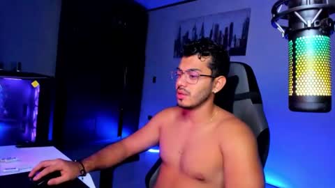 Snapshot of bruno_diaz31 chatting on December 2, 3:15 am Bruno online show from December 2, 3:15 am
