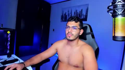 Snapshot of bruno_diaz31 chatting on December 25, 11:20 pm Bruno online show from December 25, 11:20 pm