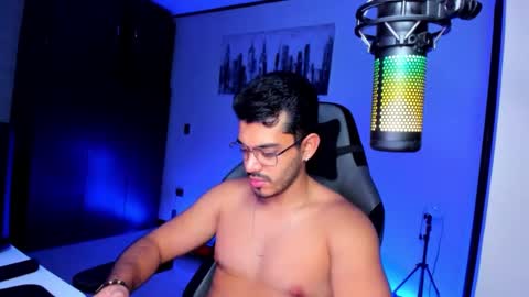 Snapshot of bruno_diaz31 chatting on January 12, 5:03 am Bruno online show from January 12, 5:03 am