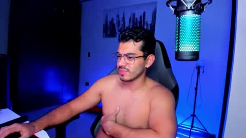 Snapshot of bruno_diaz31 chatting on January 19, 4:22 am Bruno online show from January 19, 4:22 am