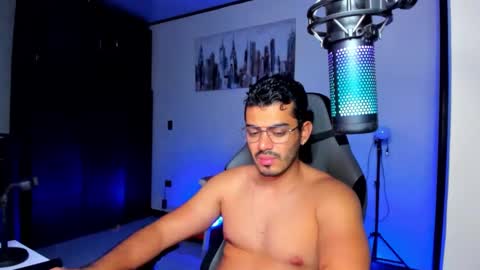 Snapshot of bruno_diaz31 chatting on January 22, 3:09 am Bruno online show from January 22, 3:09 am