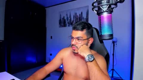 Snapshot of bruno_diaz31 chatting on January 25, 12:16 pm Bruno online show from January 25, 12:16 pm
