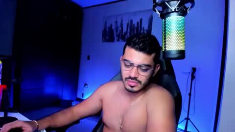 Snapshot of bruno_diaz31 chatting on February 11, 4:33 am Bruno online show from February 11, 4:33 am