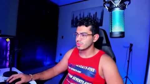 Snapshot of bruno_diaz31 chatting on February 14, 11:42 am Bruno online show from February 14, 11:42 am