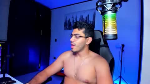 Snapshot of bruno_diaz31 chatting on February 16, 11:49 am Bruno online show from February 16, 11:49 am