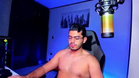 Snapshot of bruno_diaz31 chatting on February 20, 12:04 pm Bruno online show from February 20, 12:04 pm