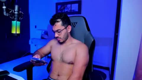 Snapshot of bruno_diaz31 chatting on June 28, 2:28 am Bruno online show from June 28, 2:28 am