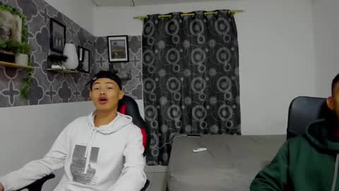 bruno_snow online show from September 12, 4:01 am