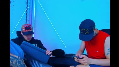 Snapshot of bruno_wild chatting on September 19, 7:10 am Bruno wild online show from September 19, 7:10 am