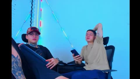 Snapshot of bruno_wild chatting on September 25, 9:35 am Bruno wild online show from September 25, 9:35 am