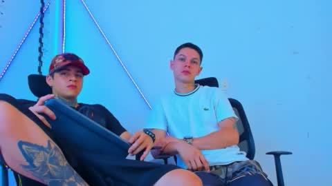 Snapshot of bruno_wild chatting on October 16, 6:03 am Bruno wild online show from October 16, 6:03 am