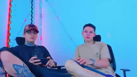 Snapshot of bruno_wild chatting on October 19, 1:17 am Bruno wild online show from October 19, 1:17 am