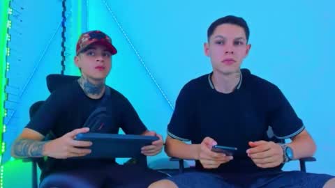 Snapshot of bruno_wild chatting on November 1, 7:38 pm Bruno wild online show from November 1, 7:38 pm