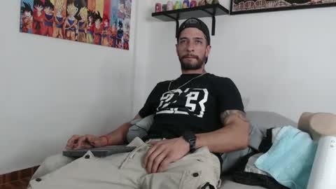 Snapshot of brunofernandezz chatting on September 25, 6:22 pm brunofernandezz online show from September 25, 6:22 pm