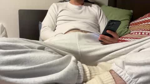 Snapshot of bruro chatting on February 1, 9:08 am lvdy online show from February 1, 9:08 am