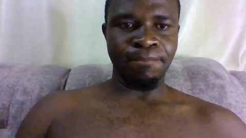 Snapshot of brusedarling chatting on February 28, 3:29 am brucedarling online show from February 28, 3:29 am